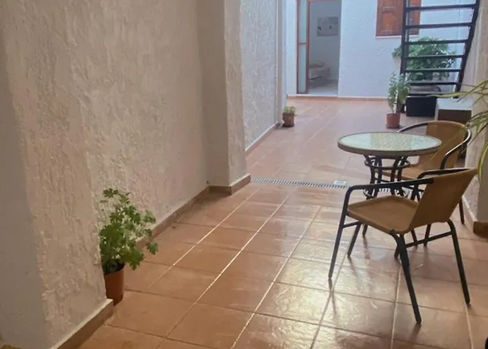 Isola Studio 1