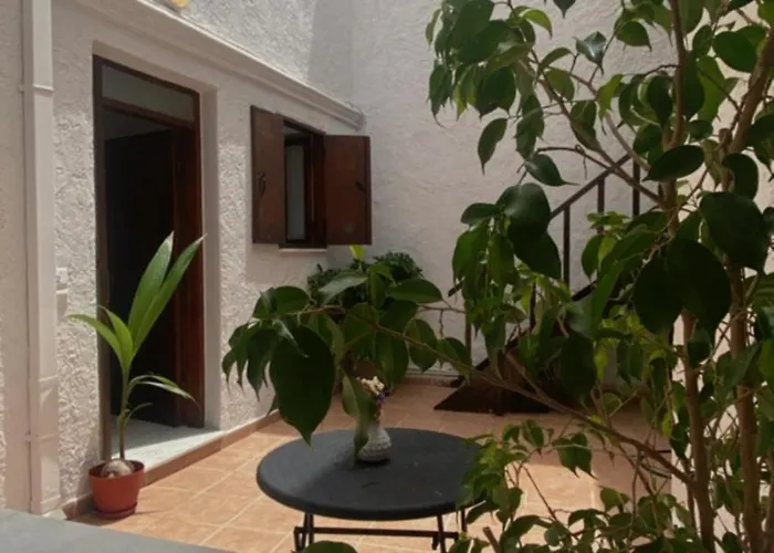 Isola Studio 1